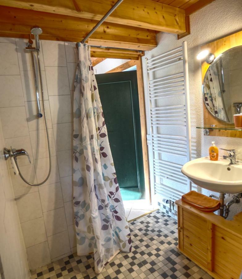 Hof Marienberg, 56340 Osterspai, Deutschland Wanderhuette Extérieur photo