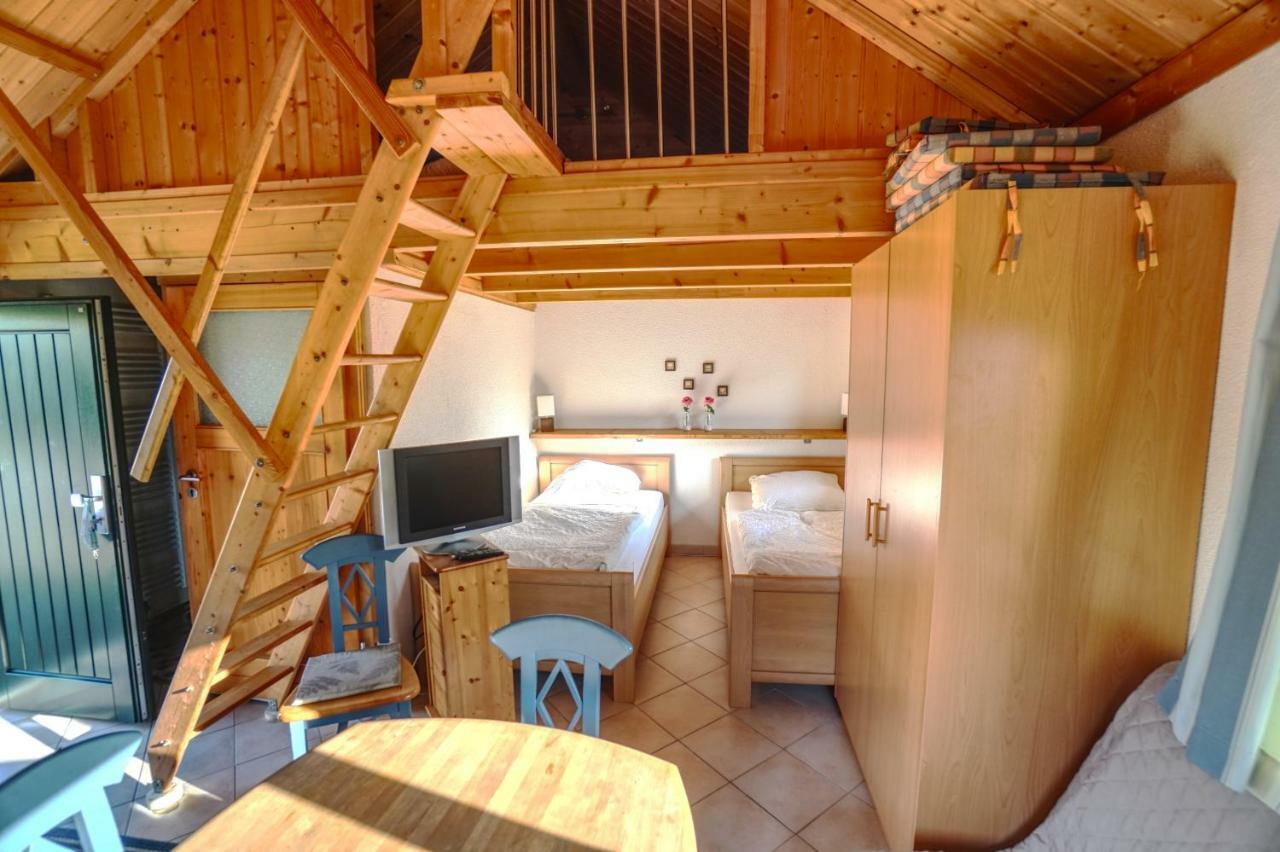 Hof Marienberg, 56340 Osterspai, Deutschland Wanderhuette Extérieur photo